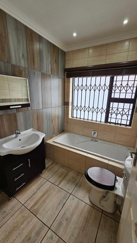 To Let 2 Bedroom Property for Rent in Die Bult North West